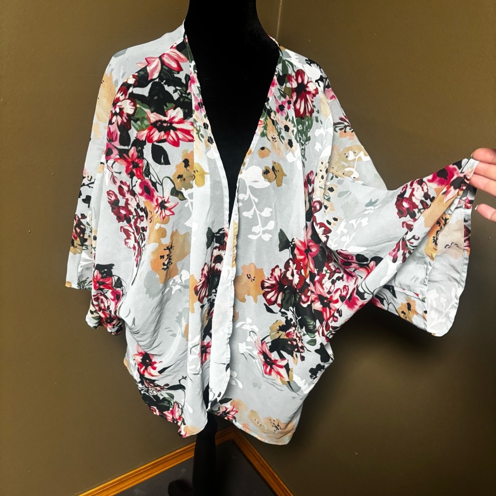Floral Printed Lightweight Kimono One Size